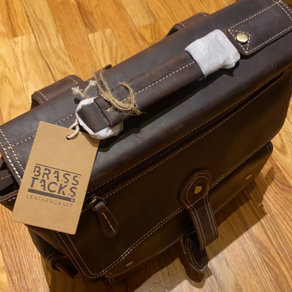 NEW BRASS TACKS Leathercraft Backpack - Picture 7 of 8
